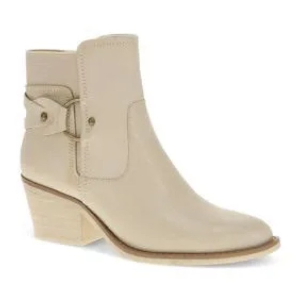 Baretraps Women's Luella Block Heel Ankle Boots